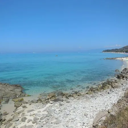 Casa Con Vista A * بارغيليا